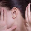 耳がジュクジュクするときの原因と対策についての解説